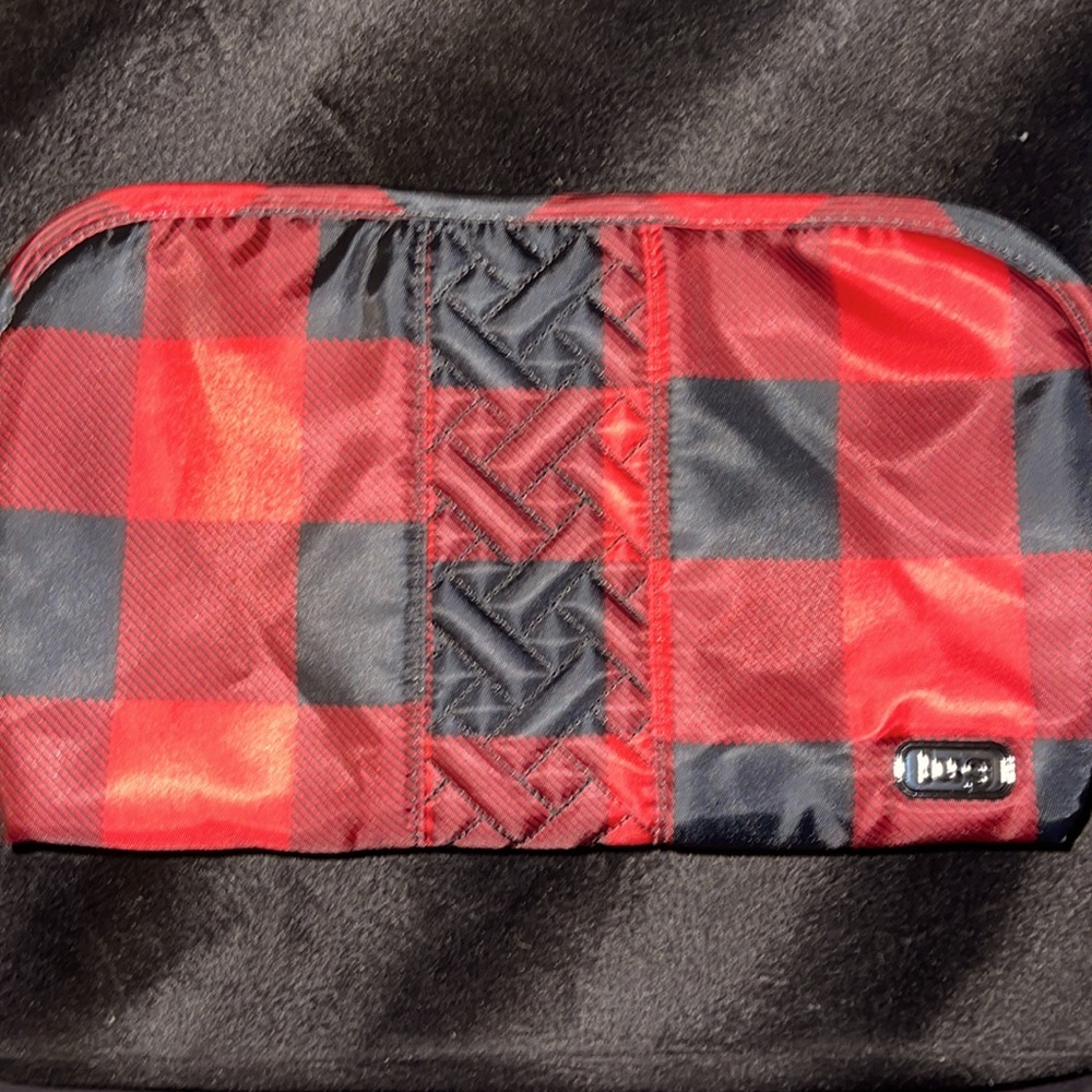 NWOT FLASH cosmetic holder in BUFFALO CHECK RED🖤❤️🖤❤️